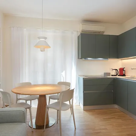 Easyhomes - Repubblica * Milan
